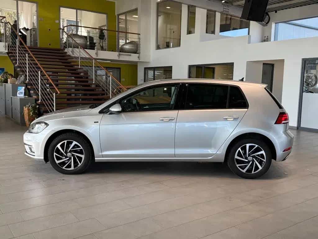 Volkswagen Golf VII Lim.*ACC*Licht- und Sicht*VW Media Con. 10/2018-photo-1