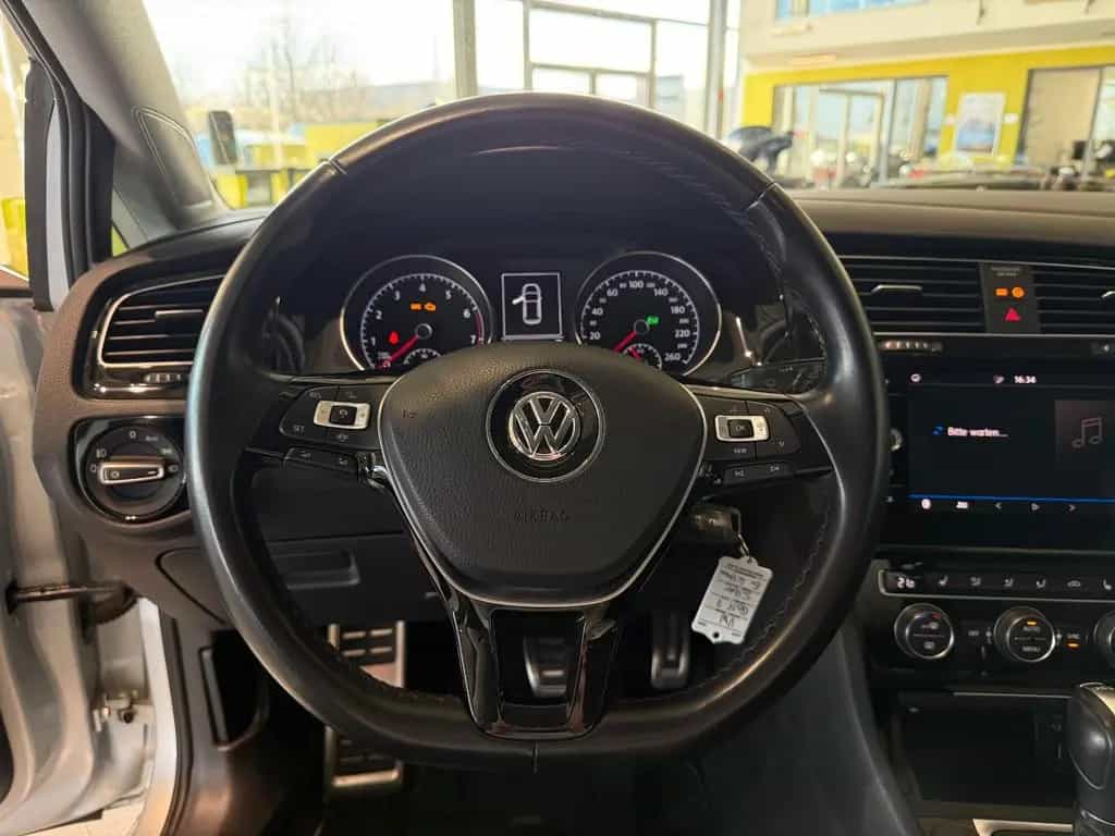 Volkswagen Golf VII Lim.*ACC*Licht- und Sicht*VW Media Con. 10/2018-photo-10