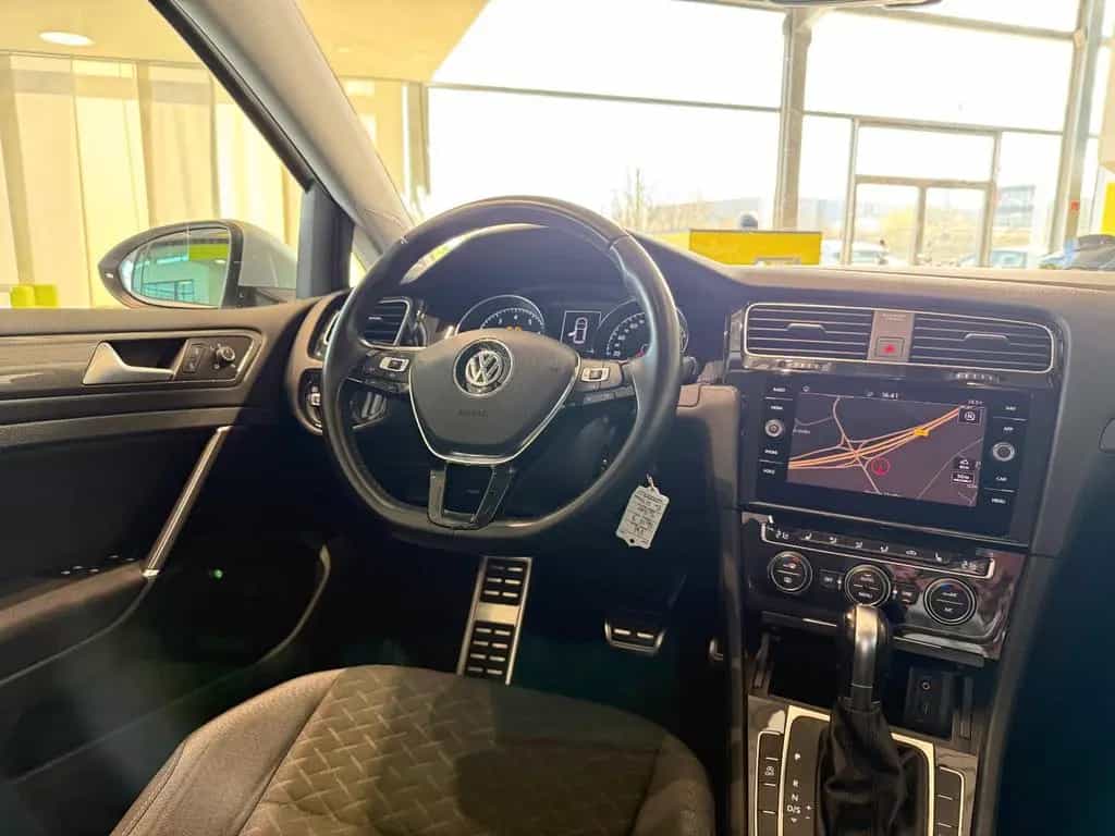 Volkswagen Golf VII Lim.*ACC*Licht- und Sicht*VW Media Con. 10/2018-photo-16