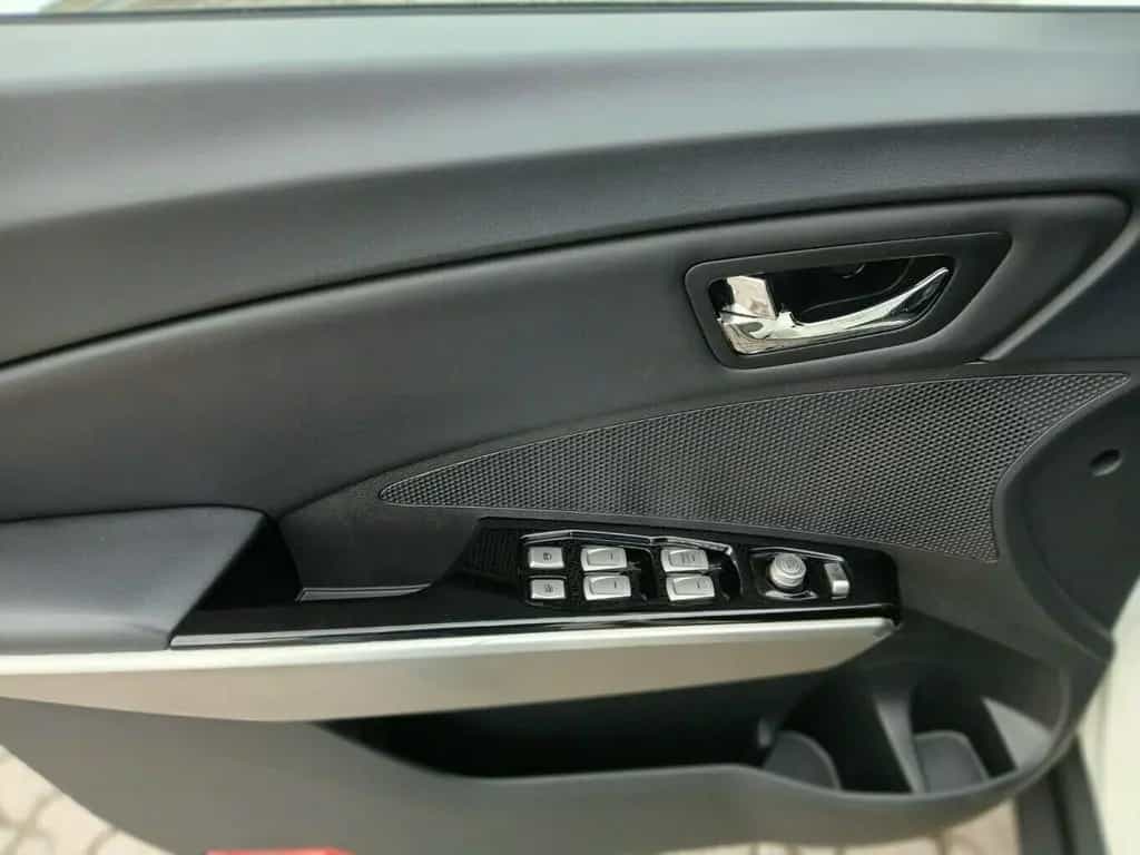 Ssangyong Tivoli Twist 01/2017-photo-14