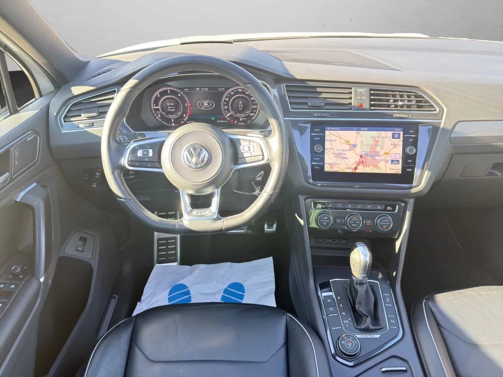 Volkswagen Tiguan 02/2018-photo-11