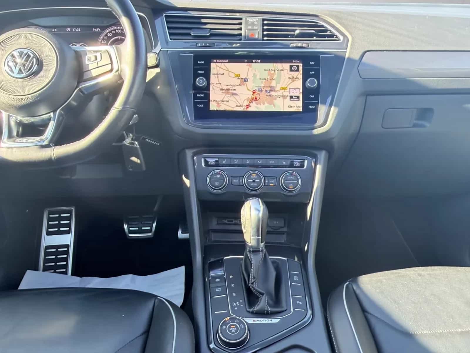 Volkswagen Tiguan 02/2018-photo-15