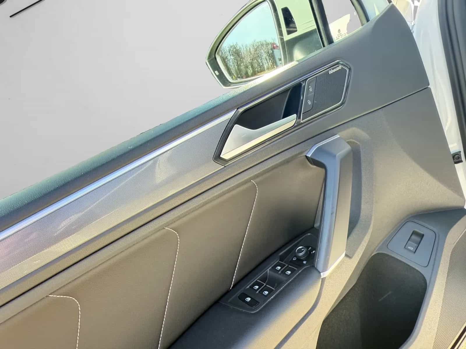 Volkswagen Tiguan 02/2018-photo-17