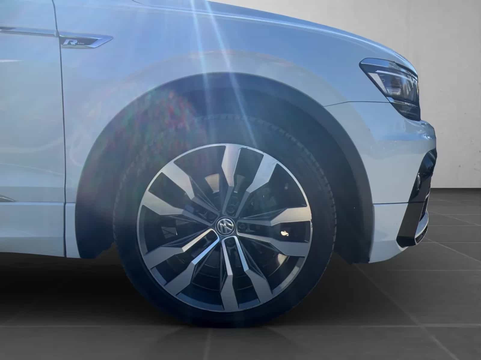 Volkswagen Tiguan 02/2018-photo-3