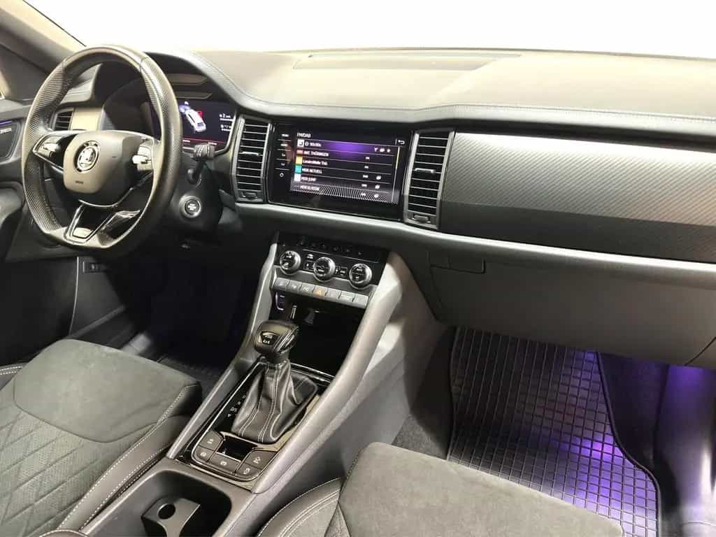Skoda Kodiaq 2.0 TDI DSG 4x4 Sportline DCC AHK*STHZG*M 12/2021-photo-9