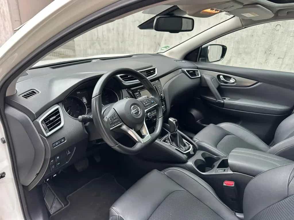 Nissan Qashqai 1.7 dCi Tekna 4x4 *PANO*LED*360° KAMERA* 06/2020-photo-11