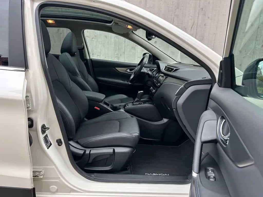 Nissan Qashqai 1.7 dCi Tekna 4x4 *PANO*LED*360° KAMERA* 06/2020-photo-16