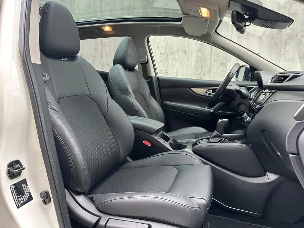 Nissan Qashqai 1.7 dCi Tekna 4x4 *PANO*LED*360° KAMERA* 06/2020-photo-17