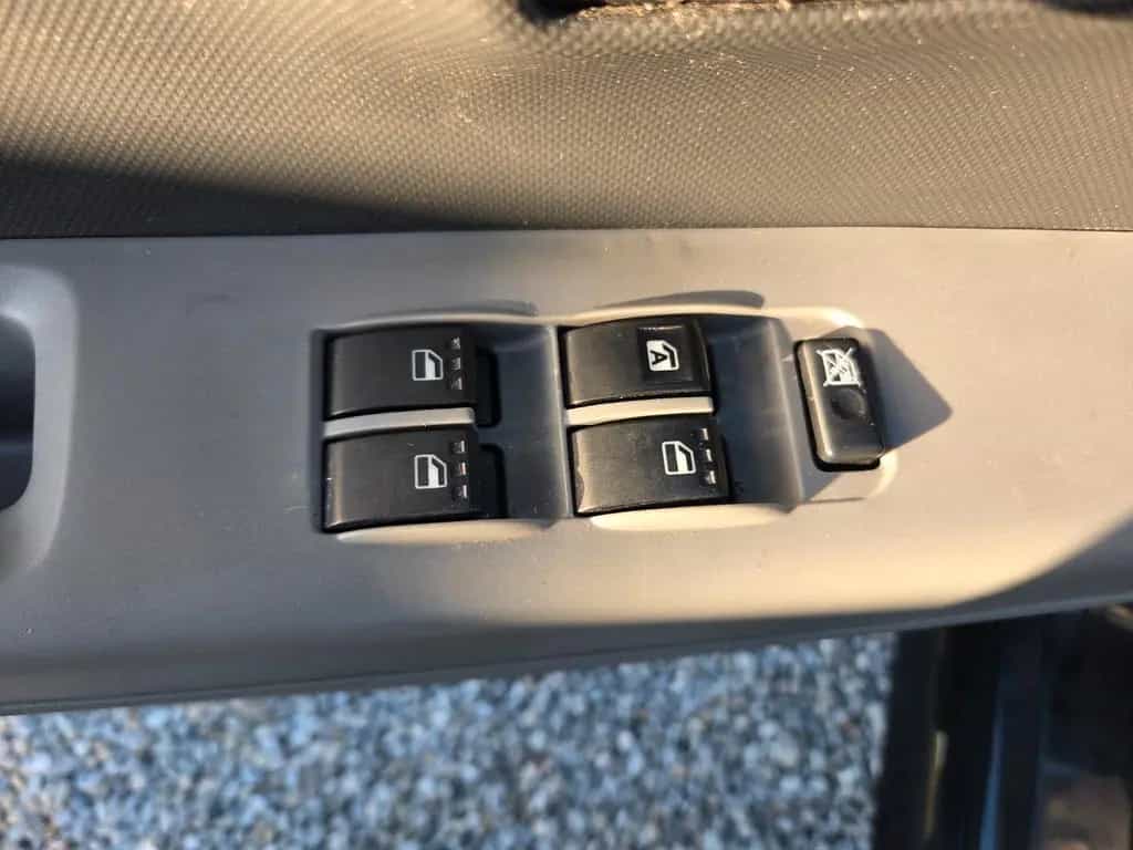Daihatsu Sirion 1.5 S Klima*TÜV bis 06/2027 08/2007-photo-17