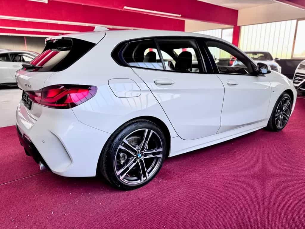 BMW 1 Series 118d M Sport Automatik Navi LED 18 Zoll 02/2020-photo-4