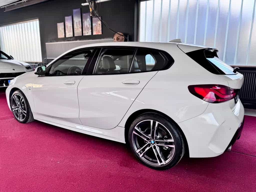 BMW 1 Series 118d M Sport Automatik Navi LED 18 Zoll 02/2020-photo-6