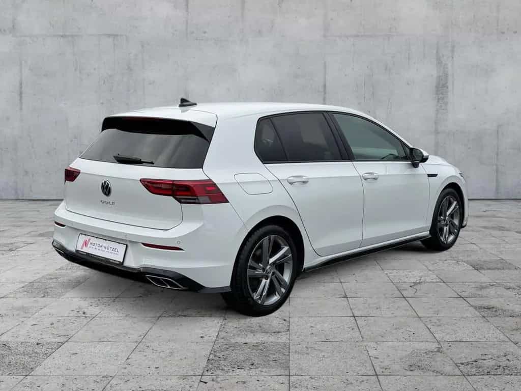 Volkswagen Golf VIII 1.5 TSI R-LINE LEDplus+NAV+ACC+SHZ+RFK 10/2020-photo-5