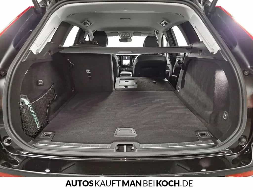 Volvo XC60 B4 D Plus Dark ACC BLIS AHK 4xSHz MEM VLED 01/2024-photo-16