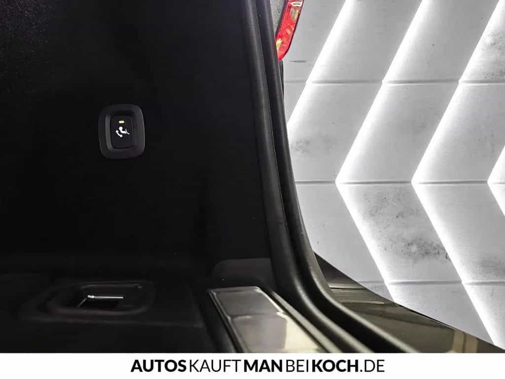 Volvo XC60 B4 D Plus Dark ACC BLIS AHK 4xSHz MEM VLED 01/2024-photo-17
