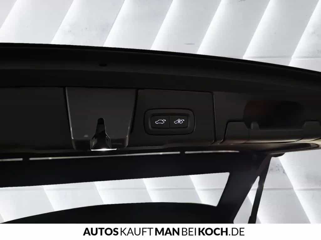 Volvo XC60 B4 D Plus Dark ACC BLIS AHK 4xSHz MEM VLED 01/2024-photo-18