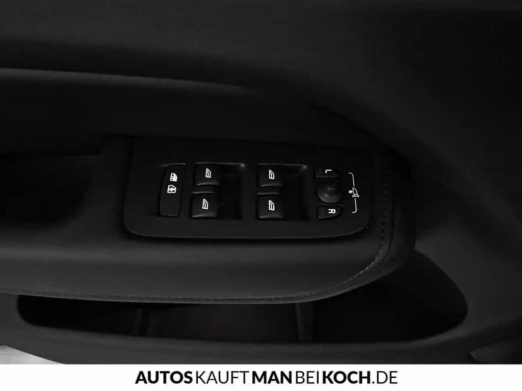 Volvo XC60 B4 D Plus Dark ACC BLIS AHK 4xSHz MEM VLED 01/2024-photo-20