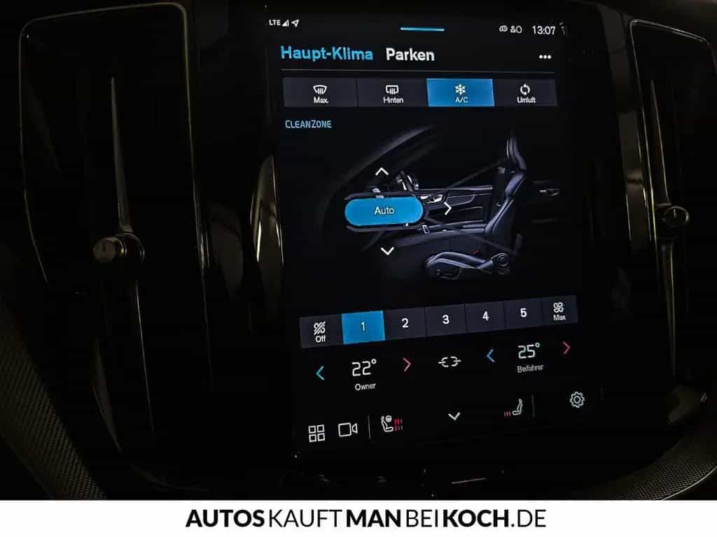 Volvo XC60 B4 D Plus Dark ACC BLIS AHK 4xSHz MEM VLED 01/2024-photo-25