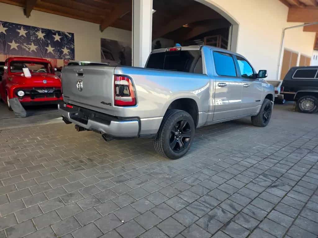 Dodge Ram 1500 5,7 Hemi BigHorn 4x4 + New TUV 07/2021-photo-11