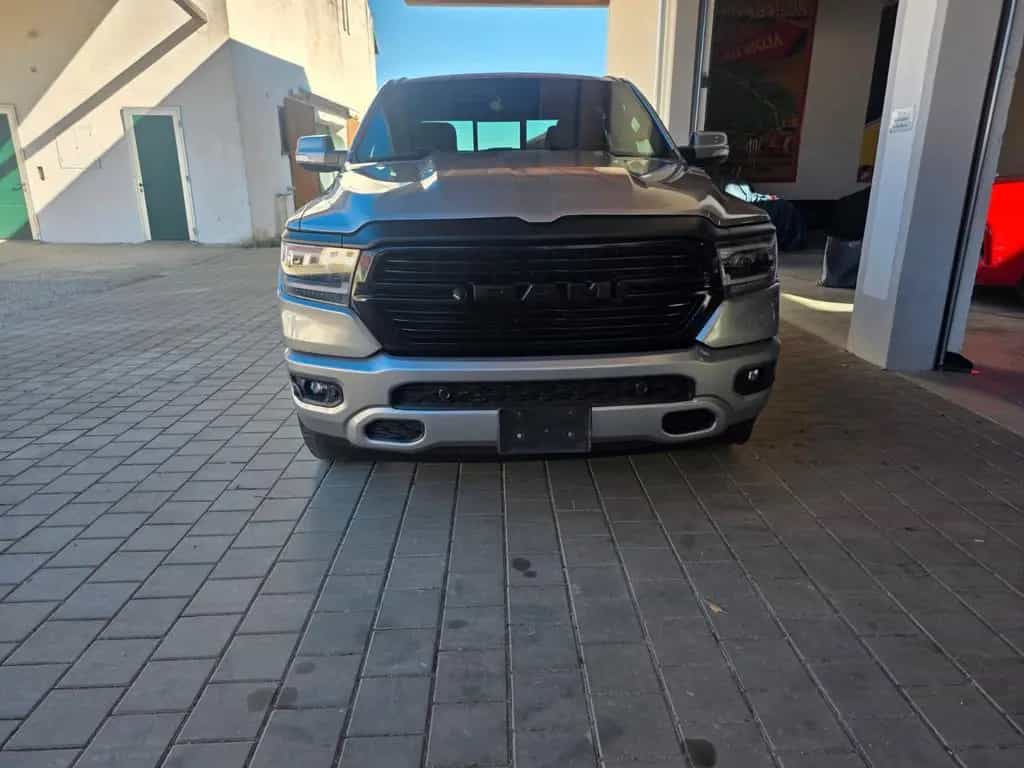 Dodge Ram 1500 5,7 Hemi BigHorn 4x4 + New TUV 07/2021-photo-13
