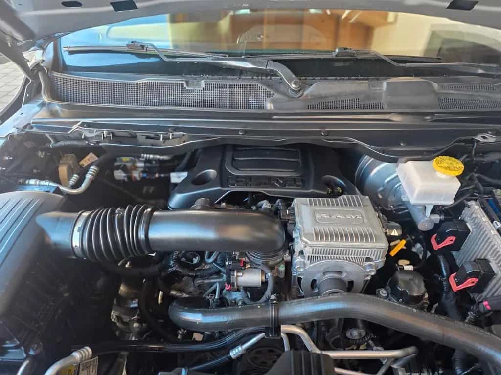 Dodge Ram 1500 5,7 Hemi BigHorn 4x4 + New TUV 07/2021-photo-14