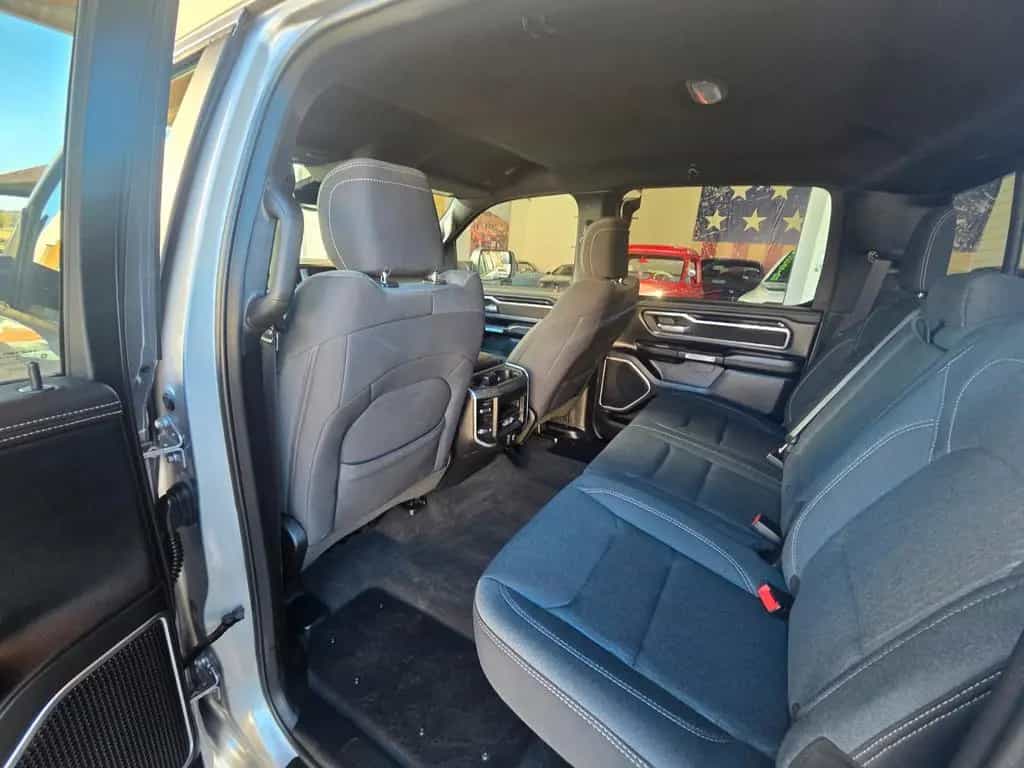 Dodge Ram 1500 5,7 Hemi BigHorn 4x4 + New TUV 07/2021-photo-16