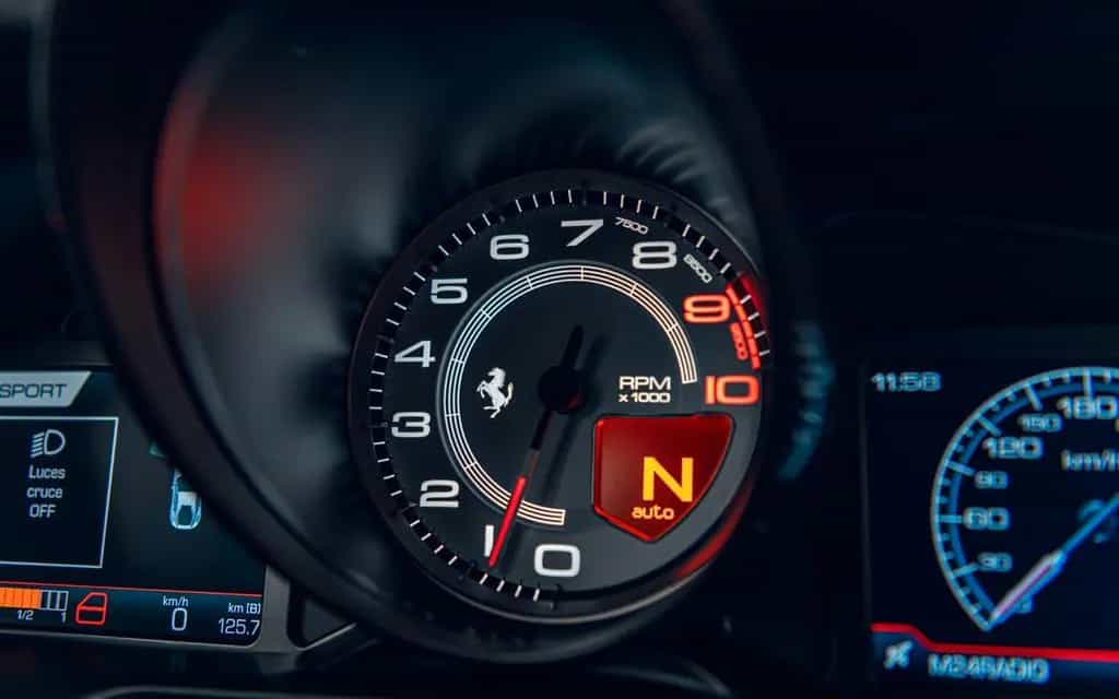 Ferrari 812 6.5 V12 Superfast DCT F1 02/2018-photo-18
