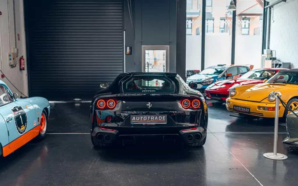 Ferrari 812 6.5 V12 Superfast DCT F1 02/2018-photo-6