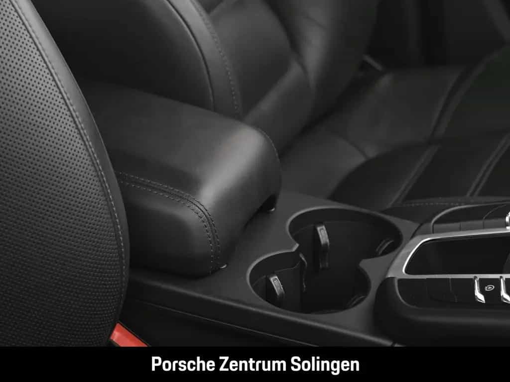 Porsche Macan GTS PANO BOSE Standheizung Approved 08/202 01/2017-photo-23