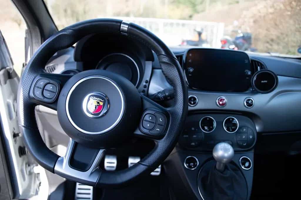 Abarth 595 165 PS | Campovolo Grau | Tech-/Design-/Styl 12/2022-photo-13