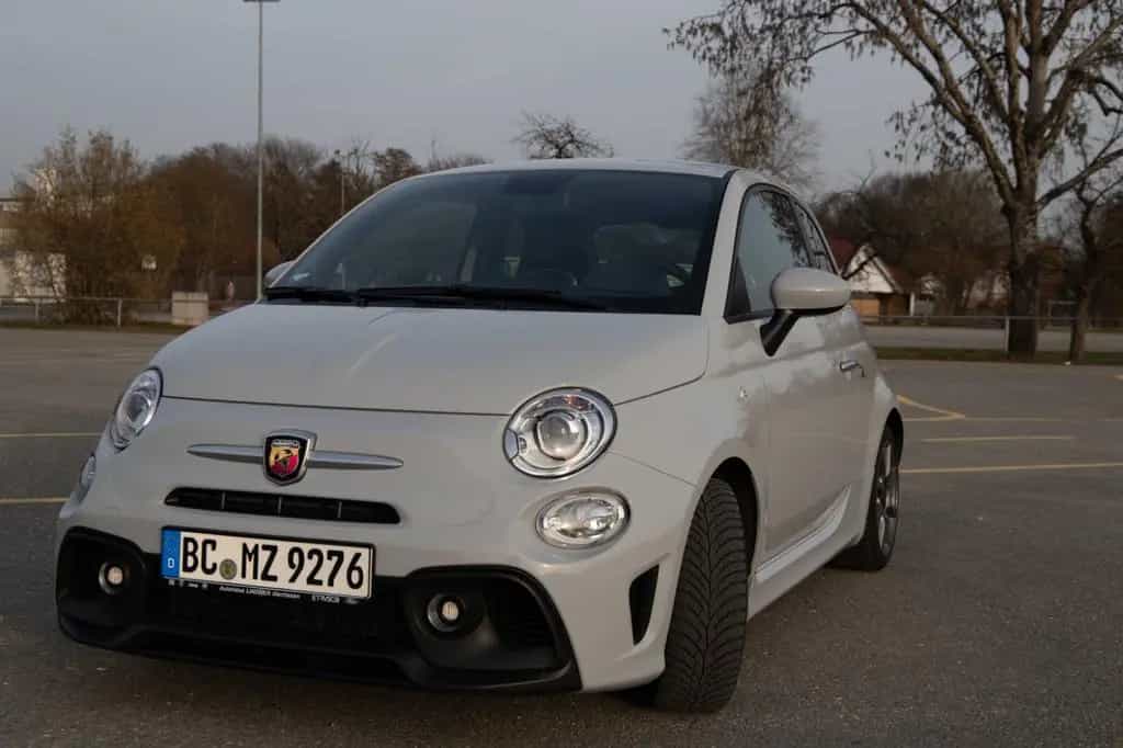 Abarth 595 165 PS | Campovolo Grau | Tech-/Design-/Styl 12/2022-photo-7