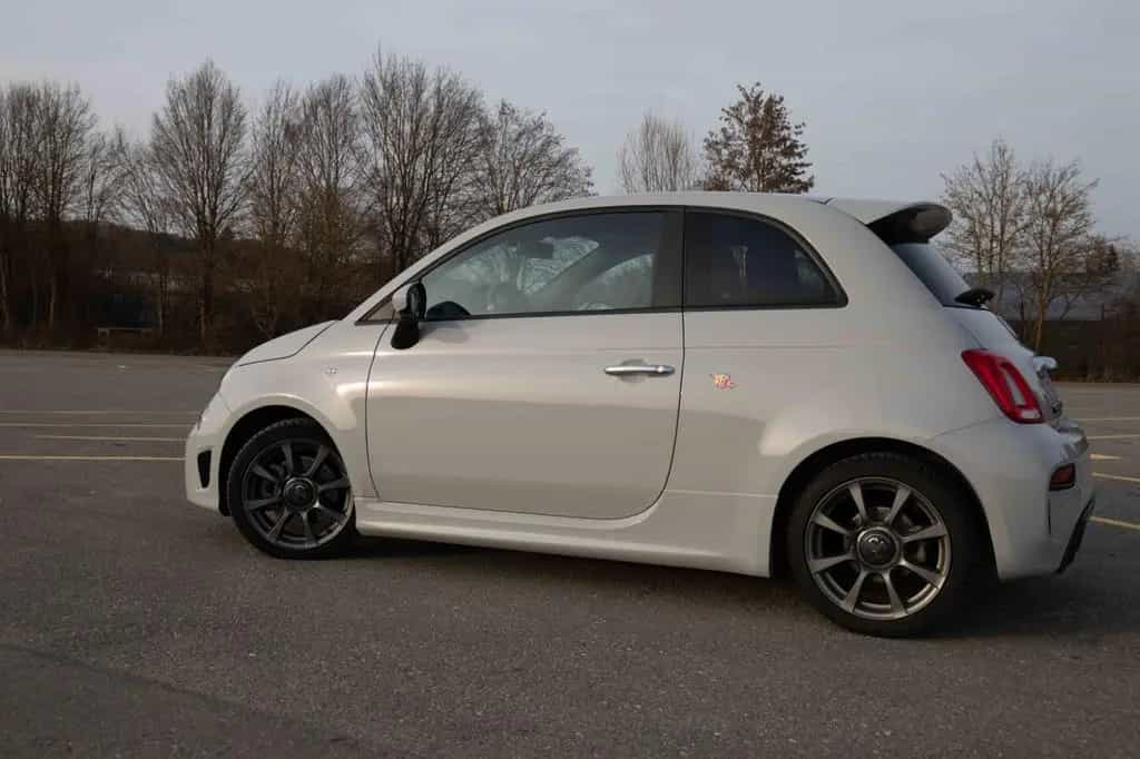 Abarth 595 165 PS | Campovolo Grau | Tech-/Design-/Styl 12/2022-photo-8