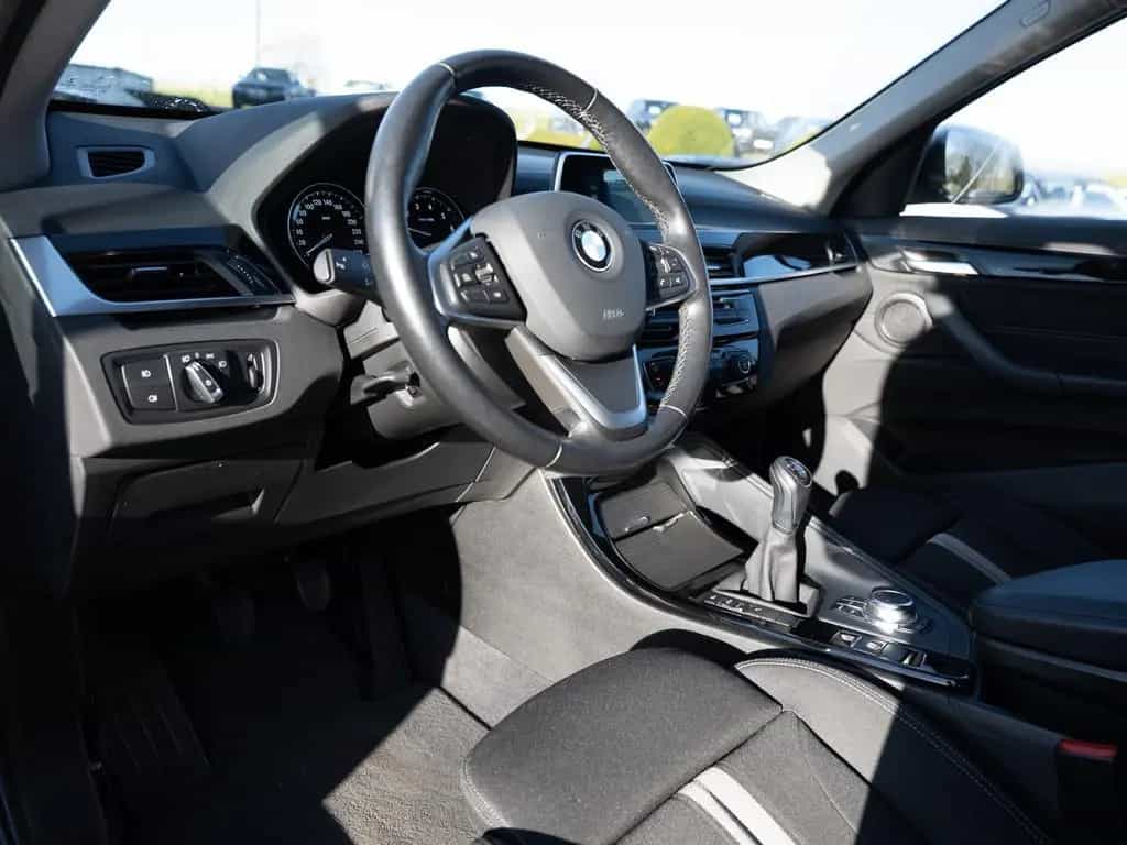 BMW X1 sDrive 18i Sport Line LED NAVI KAMERA SHZ PDC 10/2018-photo-25