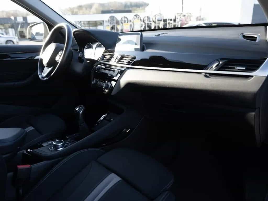BMW X1 sDrive 18i Sport Line LED NAVI KAMERA SHZ PDC 10/2018-photo-8