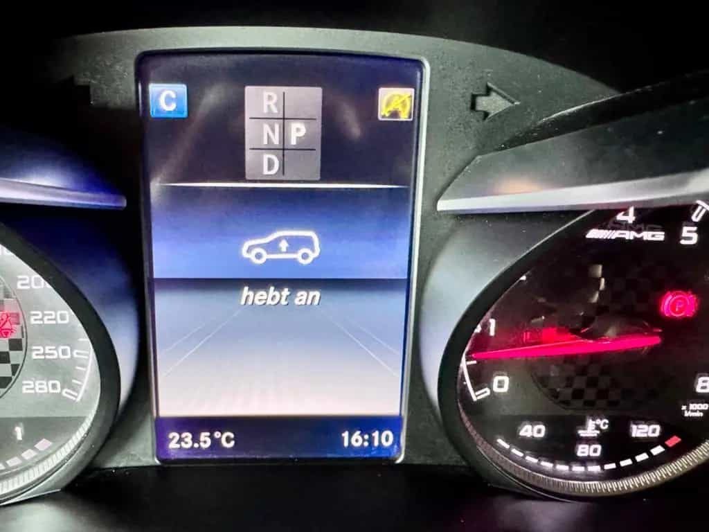 Mercedes-Benz GLC-Class AMG Pano Burmester Airmatic LED KeylesGo19 11/2016-photo-15