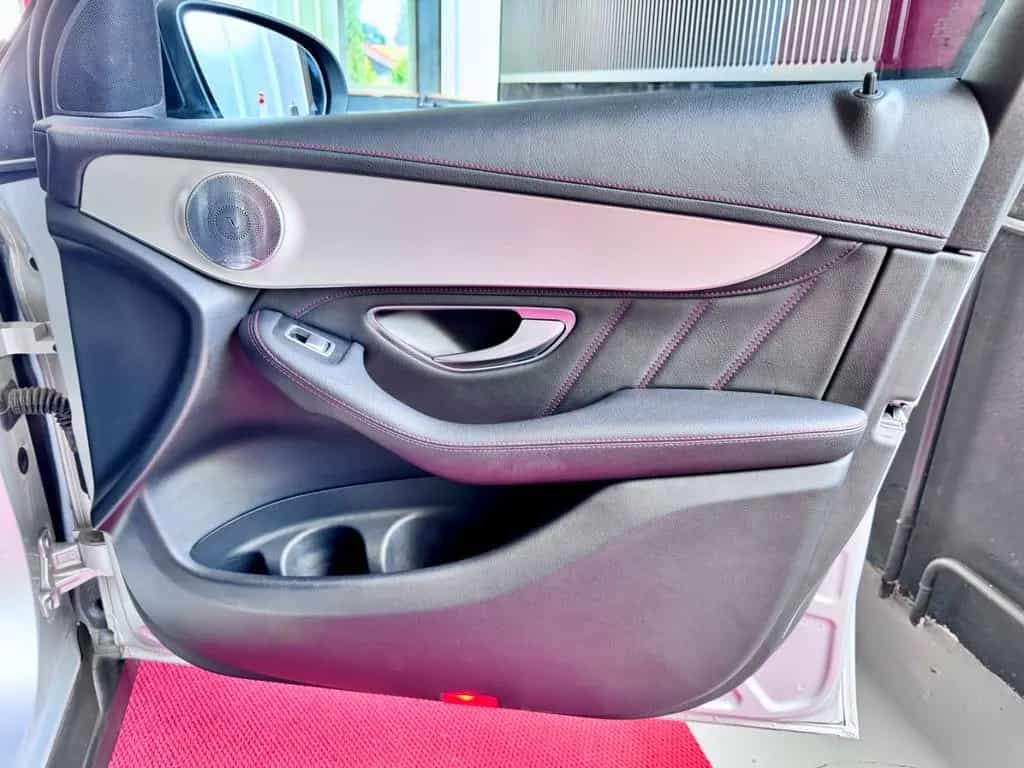 Mercedes-Benz GLC-Class AMG Pano Burmester Airmatic LED KeylesGo19 11/2016-photo-21