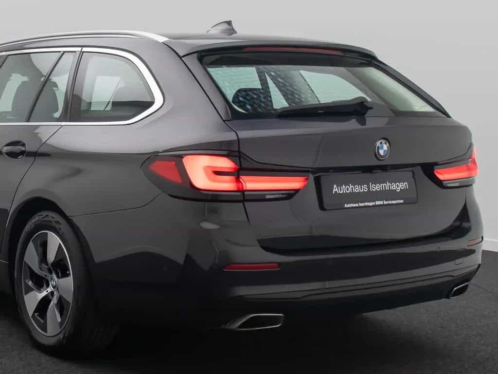 BMW 5 Series 520d xD  Kamera Laser HUD DAB AHK Komfort Alarm 03/2023-photo-16