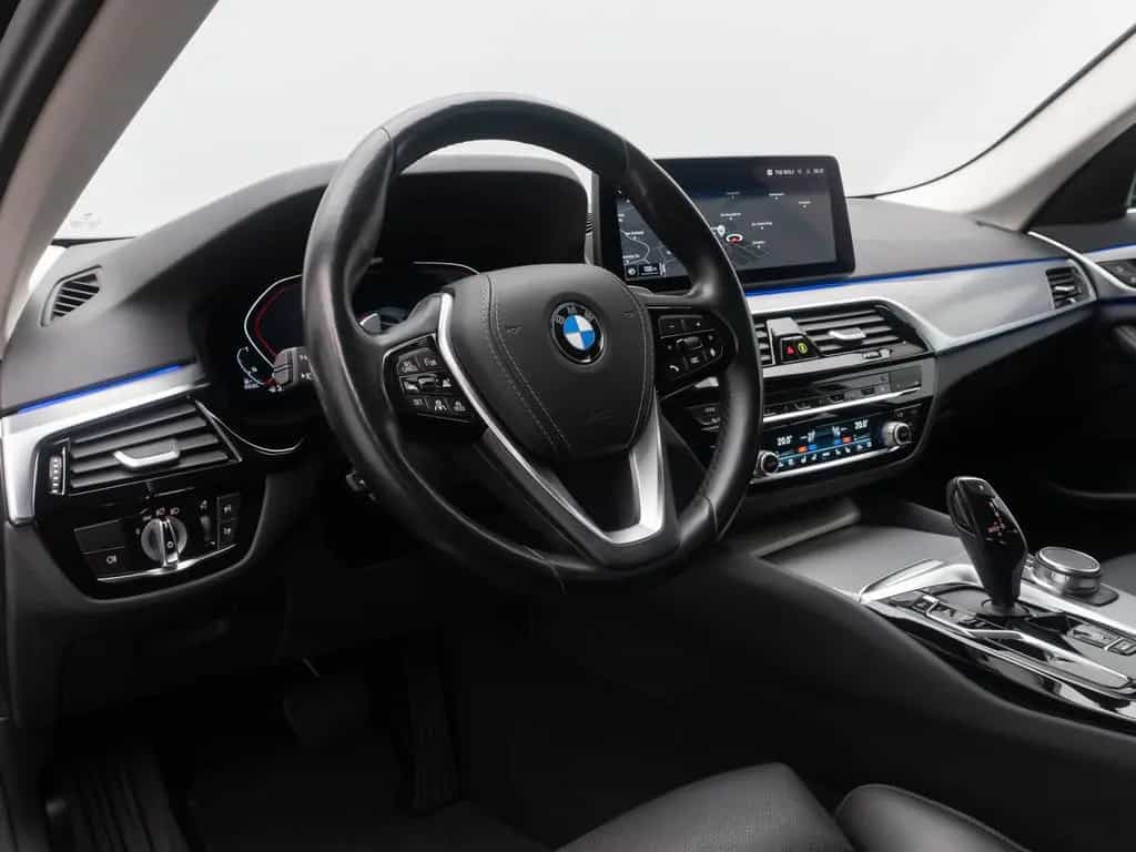 BMW 5 Series 520d xD  Kamera Laser HUD DAB AHK Komfort Alarm 03/2023-photo-21