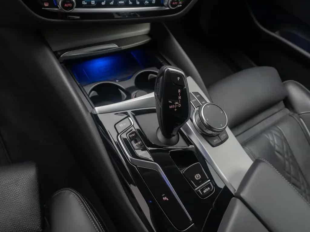 BMW 5 Series 520d xD  Kamera Laser HUD DAB AHK Komfort Alarm 03/2023-photo-23