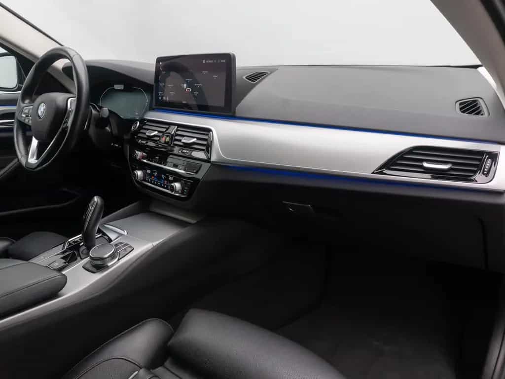 BMW 5 Series 520d xD  Kamera Laser HUD DAB AHK Komfort Alarm 03/2023-photo-24