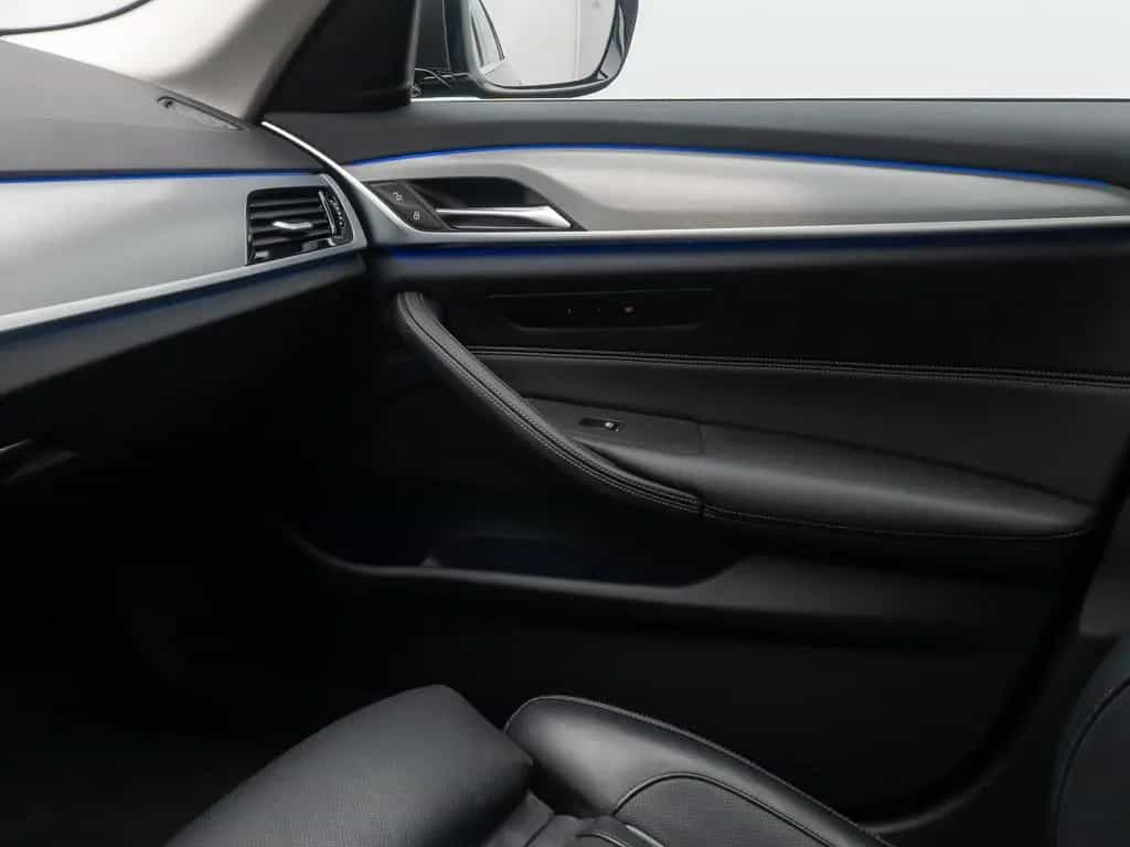 BMW 5 Series 520d xD  Kamera Laser HUD DAB AHK Komfort Alarm 03/2023-photo-33