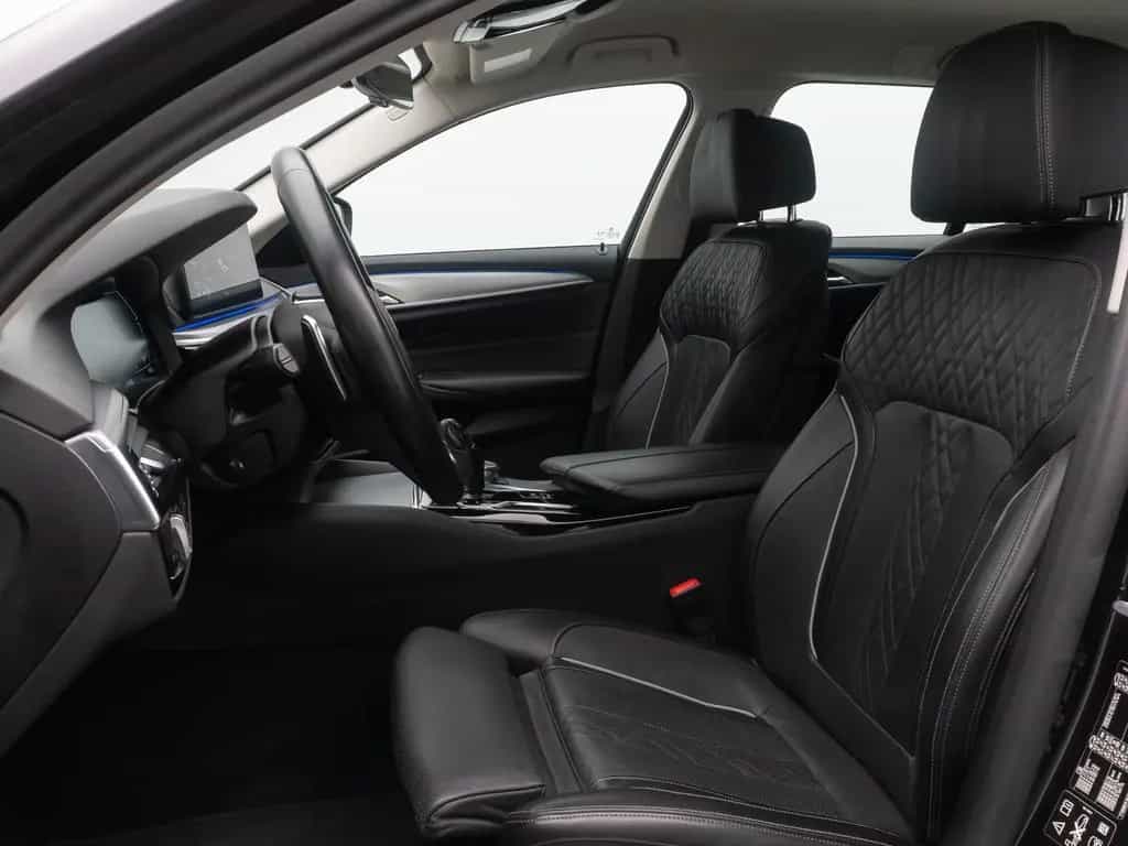 BMW 5 Series 520d xD  Kamera Laser HUD DAB AHK Komfort Alarm 03/2023-photo-35