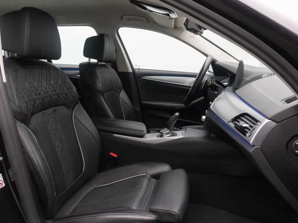 BMW 5 Series 520d xD  Kamera Laser HUD DAB AHK Komfort Alarm 03/2023-photo-36