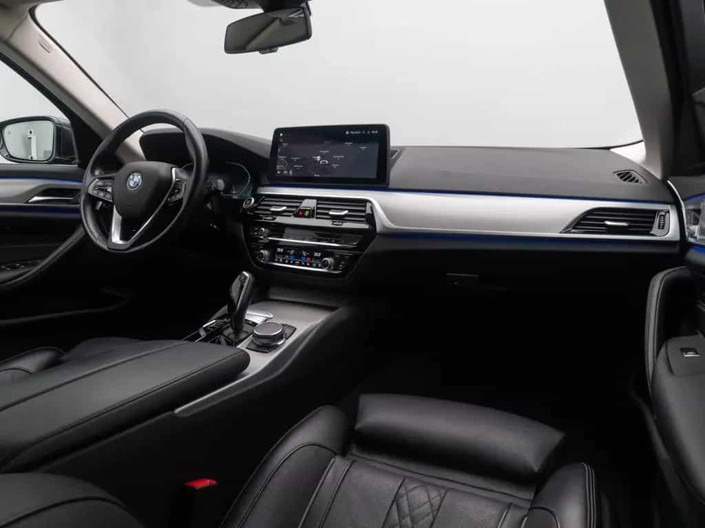 BMW 5 Series 520d xD  Kamera Laser HUD DAB AHK Komfort Alarm 03/2023-photo-40