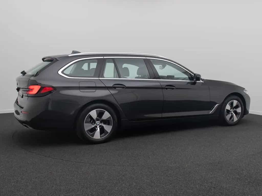 BMW 5 Series 520d xD  Kamera Laser HUD DAB AHK Komfort Alarm 03/2023-photo-5