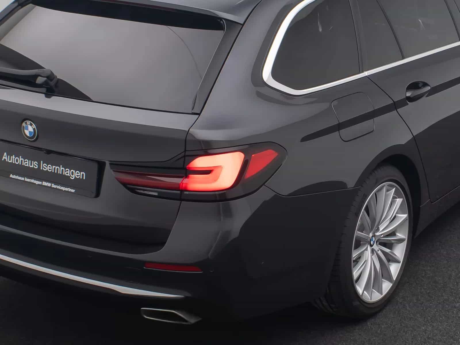 BMW 5 Series 520d xD  Kamera Laser HUD DAB AHK Komfort Alarm 05/2023-photo-16