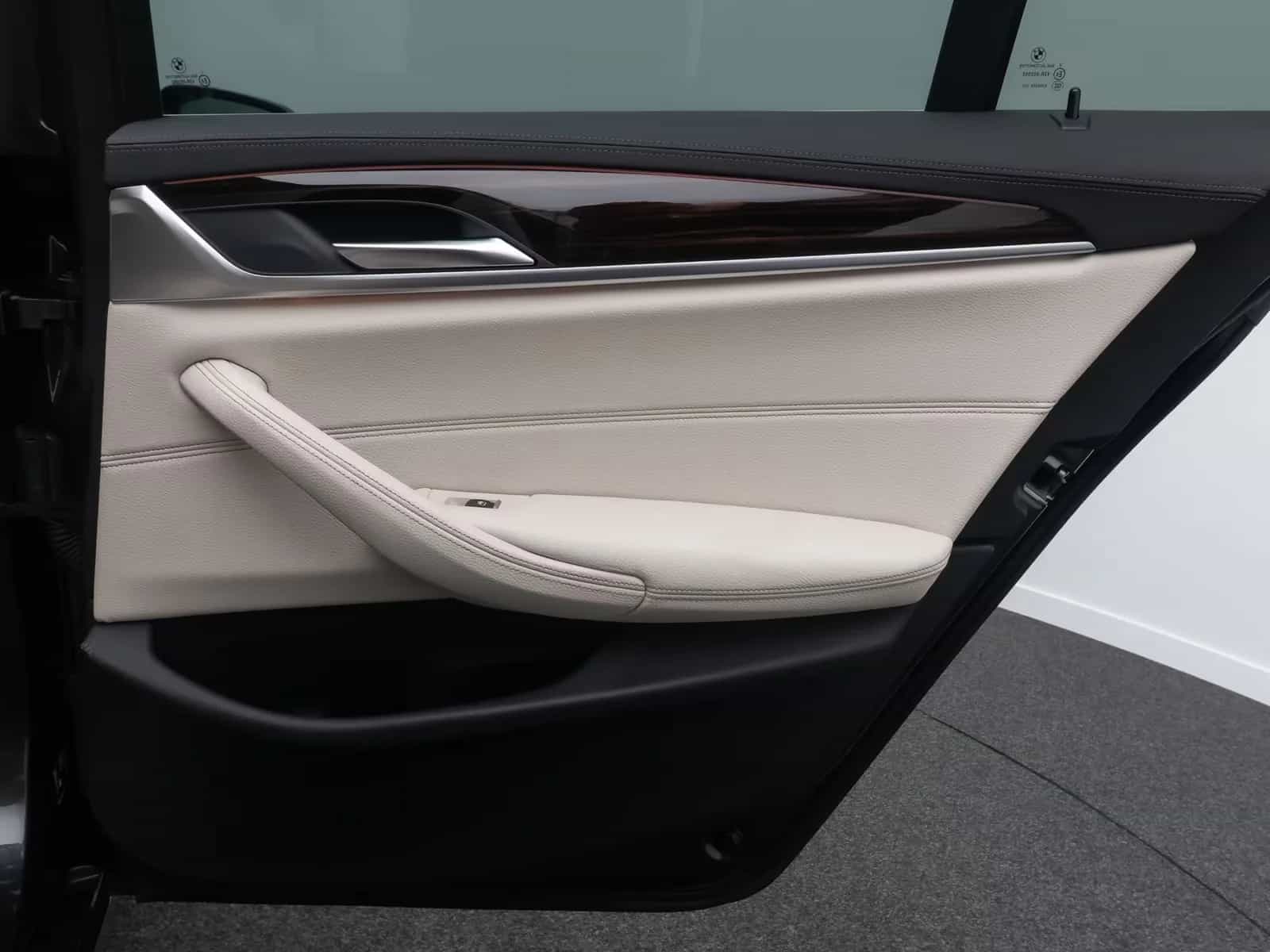 BMW 5 Series 520d xD  Kamera Laser HUD DAB AHK Komfort Alarm 05/2023-photo-30