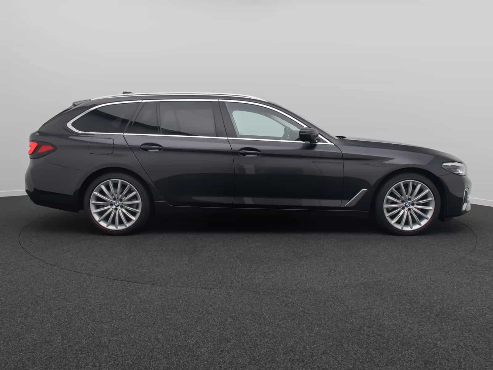 BMW 5 Series 520d xD  Kamera Laser HUD DAB AHK Komfort Alarm 05/2023-photo-4