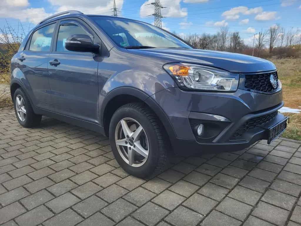 Ssangyong Korando 2.0d 4x4 90tkm Scheckheft TÜV 09/2015-photo-1