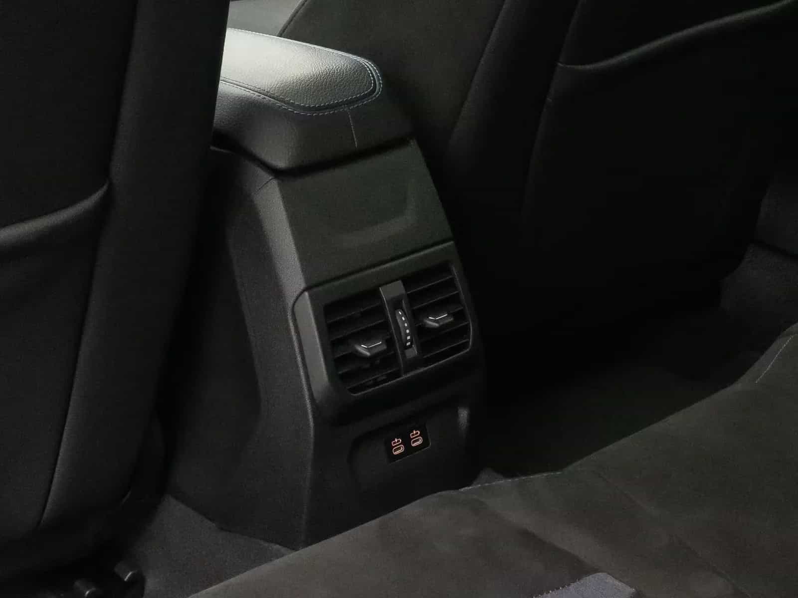 BMW M135 11/2022-photo-27