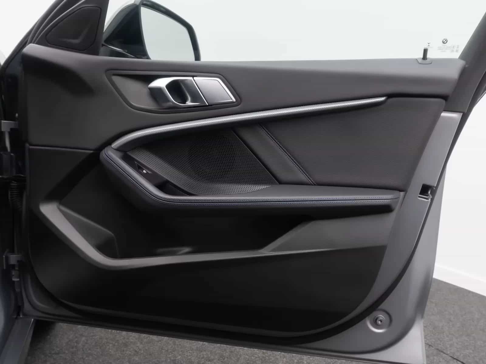 BMW M135 11/2022-photo-29